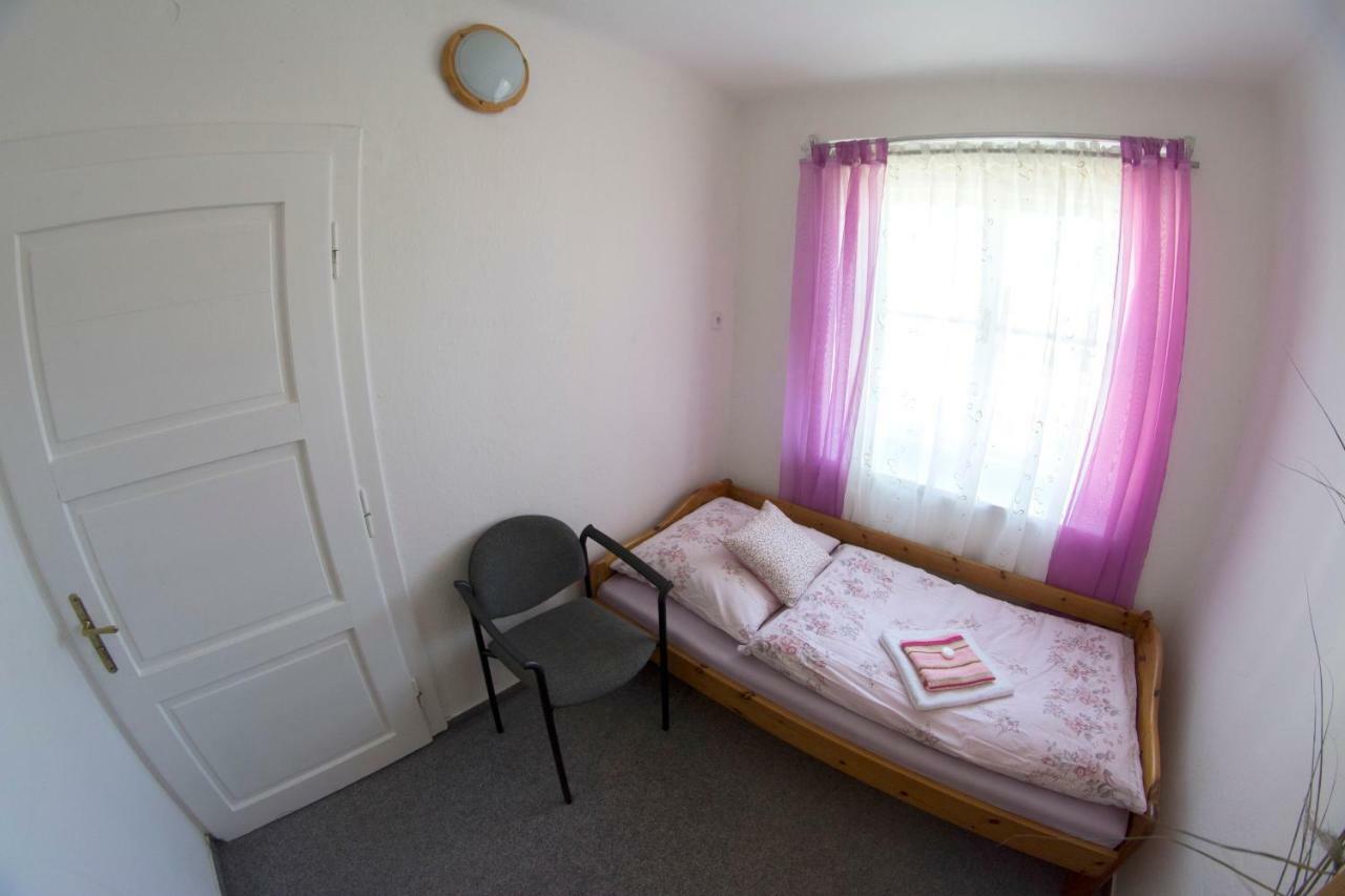 Penzion Kamenny Dvur Vimperk Exterior foto