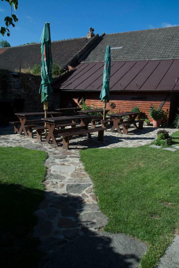 Penzion Kamenny Dvur Vimperk Exterior foto