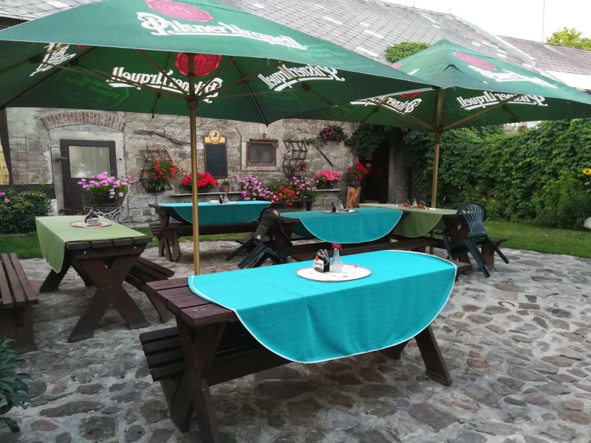 Penzion Kamenny Dvur Vimperk Exterior foto