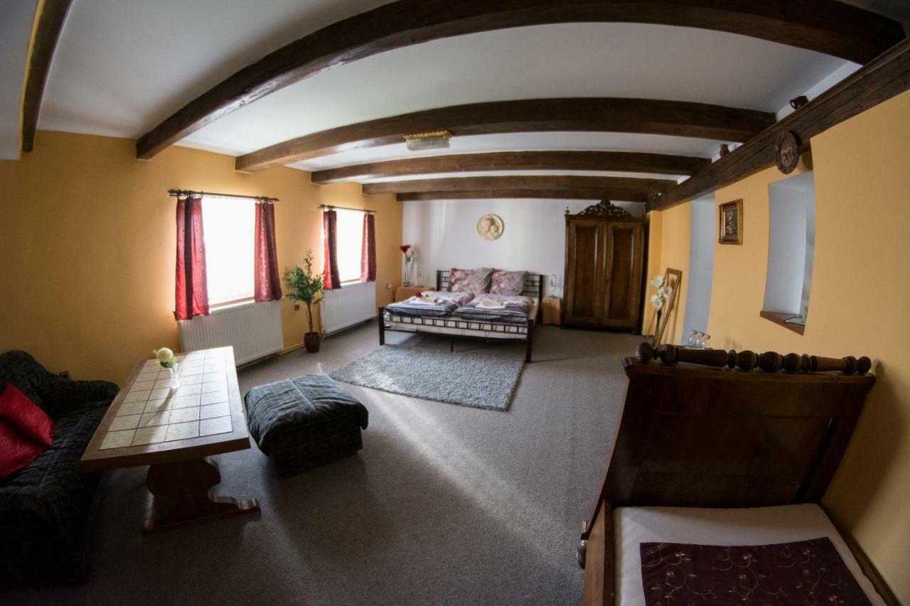 Penzion Kamenny Dvur Vimperk Exterior foto