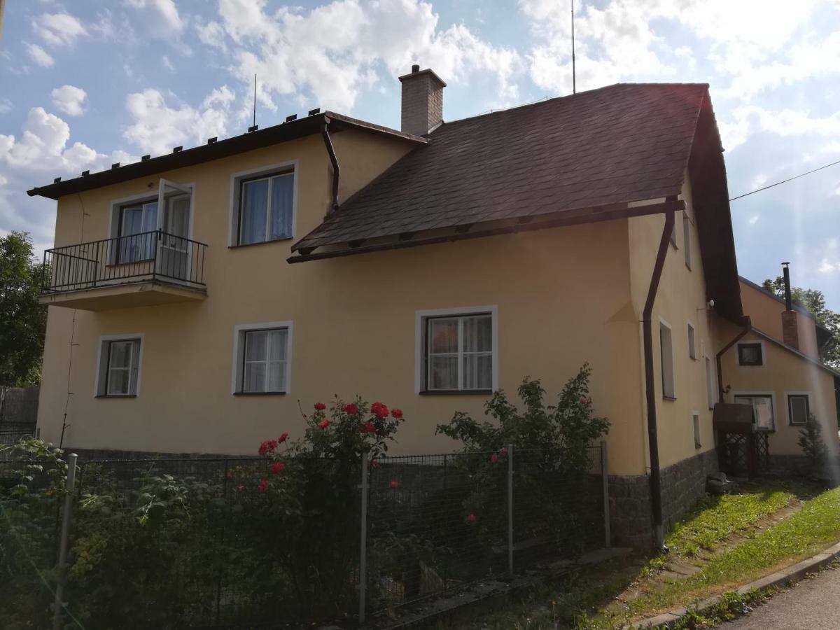 Penzion Kamenny Dvur Vimperk Exterior foto