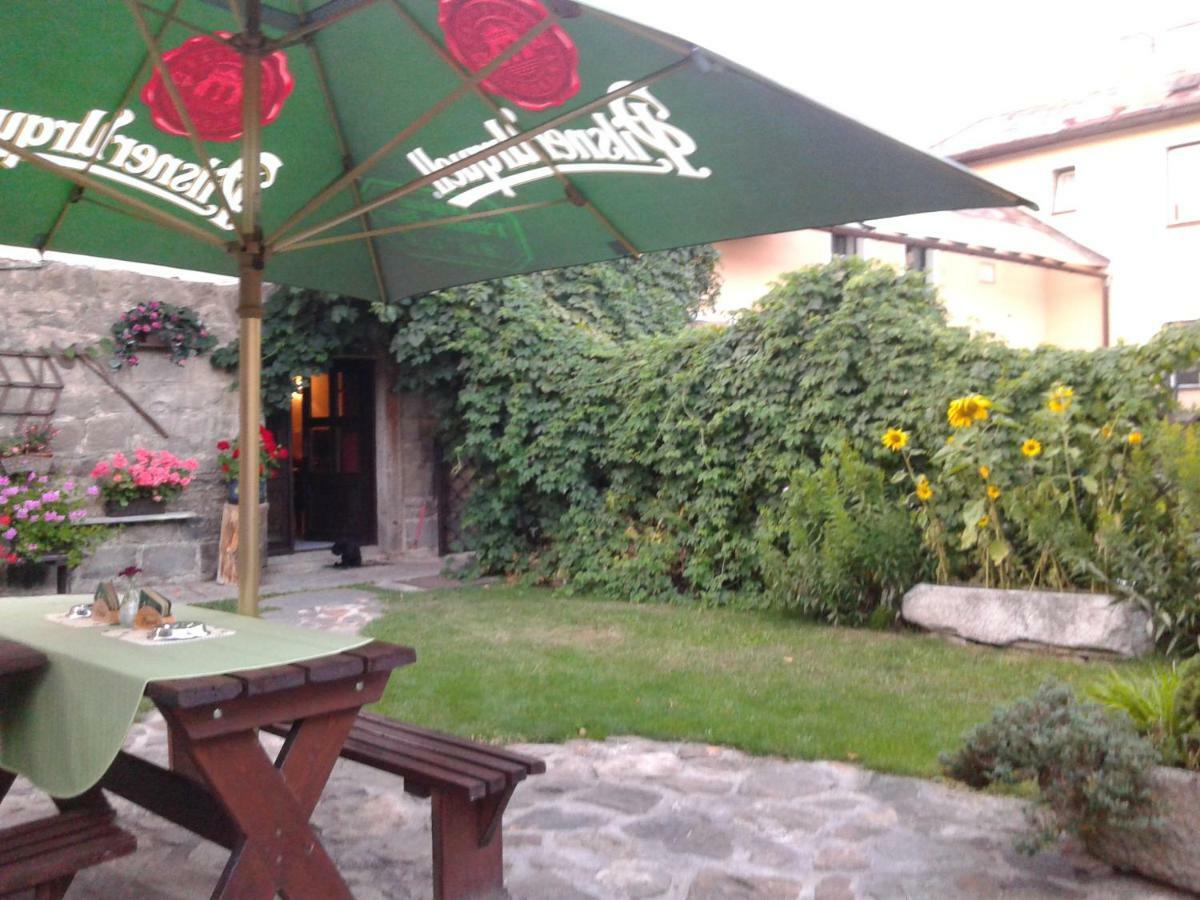 Penzion Kamenny Dvur Vimperk Exterior foto